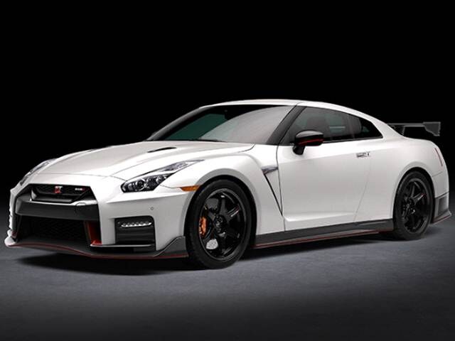 2017 Nissan GT-R NISMO New Car Prices | Kelley Blue Book