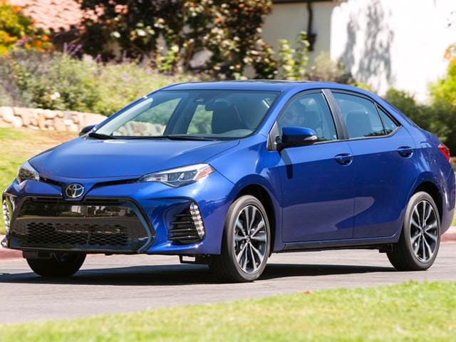 Used 2019 Toyota Corolla SE Sedan 4D Pricing | Kelley Blue ...